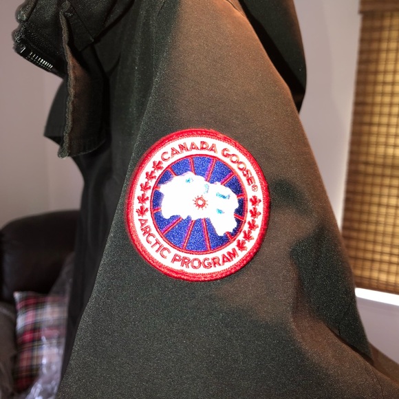 XL Canada goose Langford Parka - Picture 3 of 6
